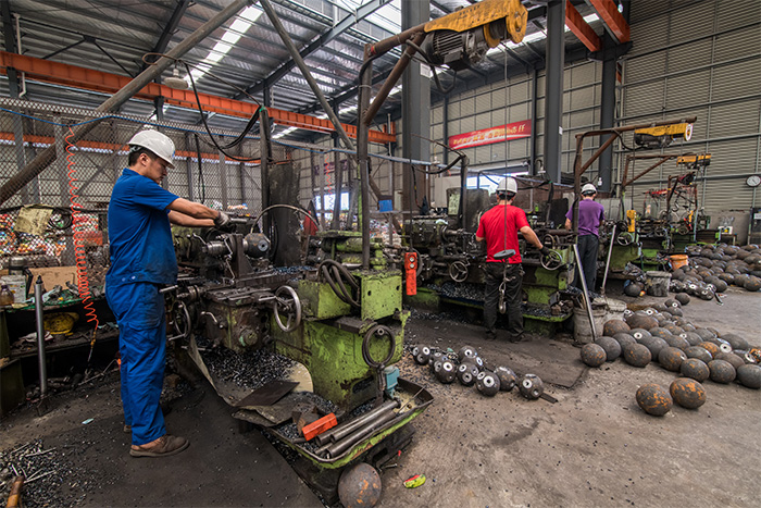 兴城网架配件车间